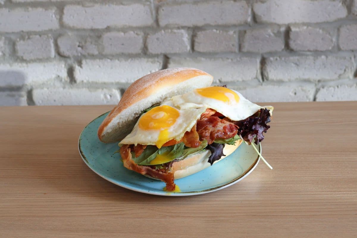 Egg BLT