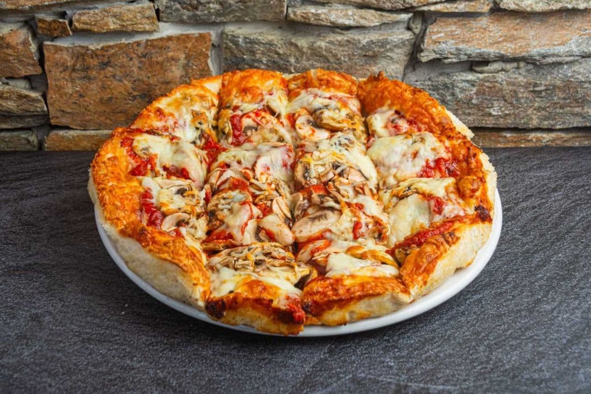 #1 8" Small White Mushroom Classic Pizza