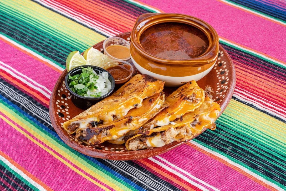 Tacos De Birria Con Queso (4 pcs)