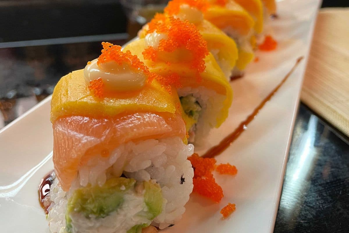 Mango Paradise Roll 香芒三文魚加州卷