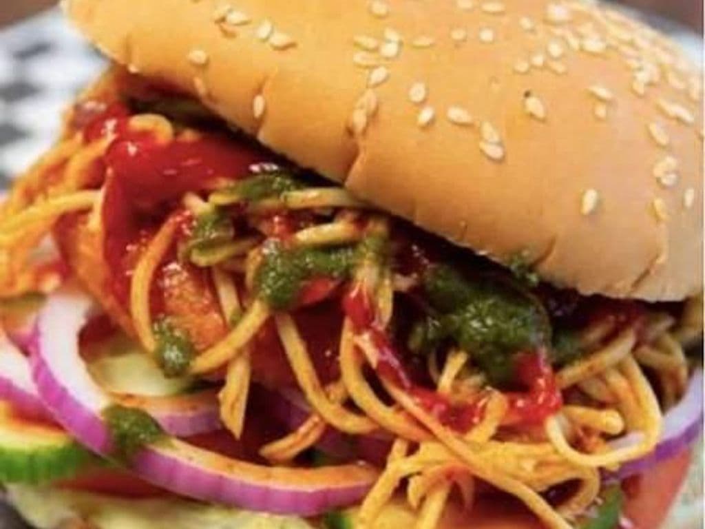 Aloo Tikki Noodle Burger