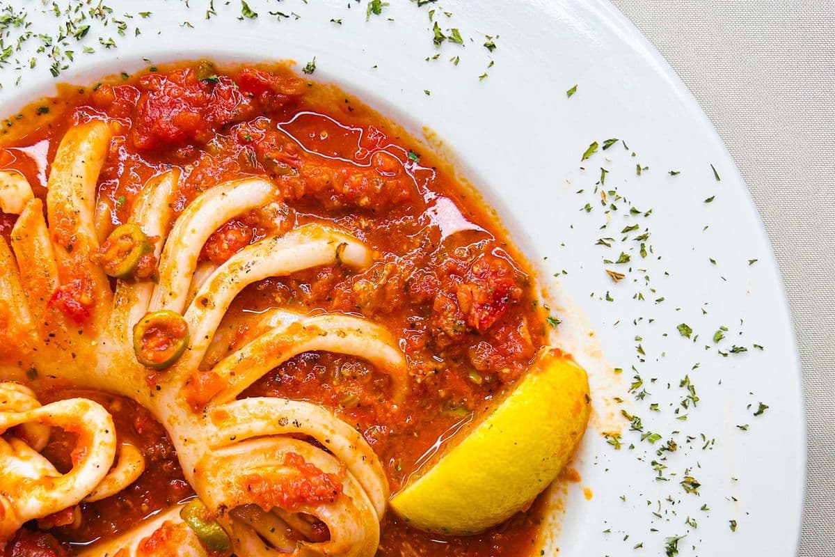 Calamari Puttanesca