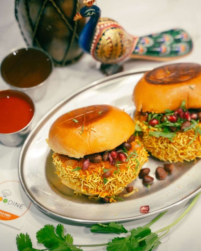 Dabeli (2 Pieces) / Dabeli (2 morceaux)