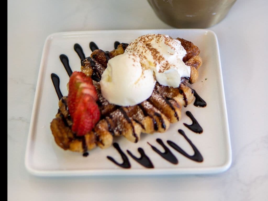 CROIFFLE Plate