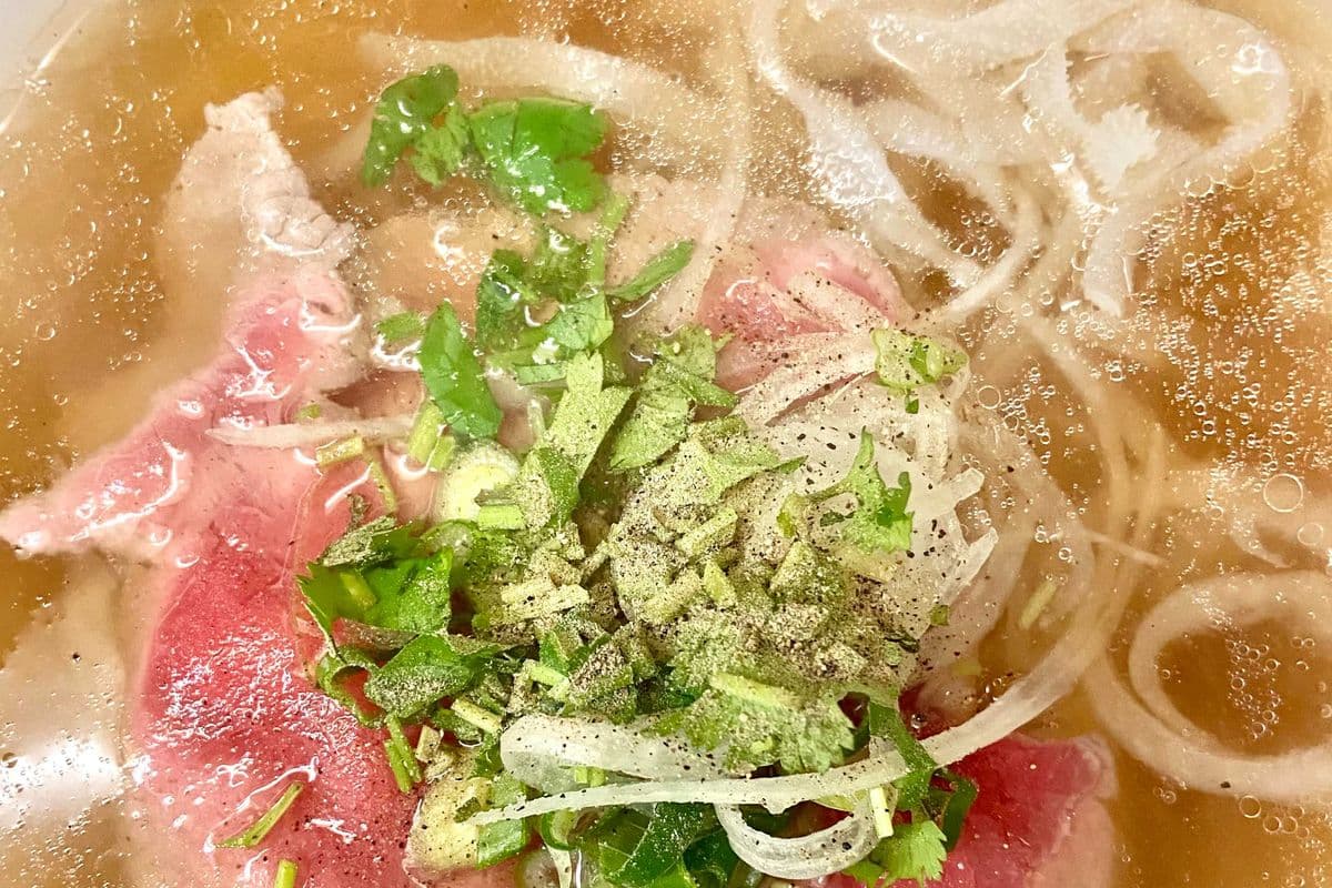 4 Medium Rare Beef and Tripe - Phở tái sách