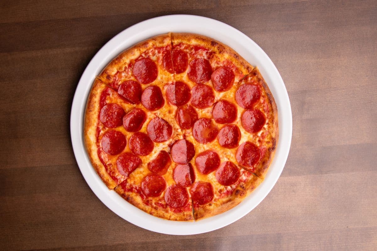 Large Pepperoni Pizza