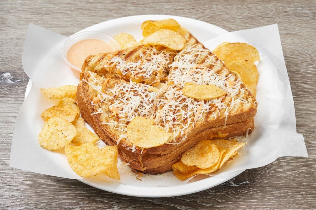 Tulsi Sp. Jumbo Club Sandwich
