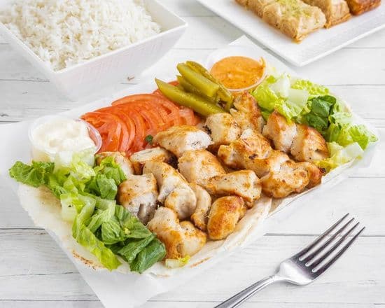 Plat de Taouk (1/2 kg- 5 brochettes et accompagnements)
