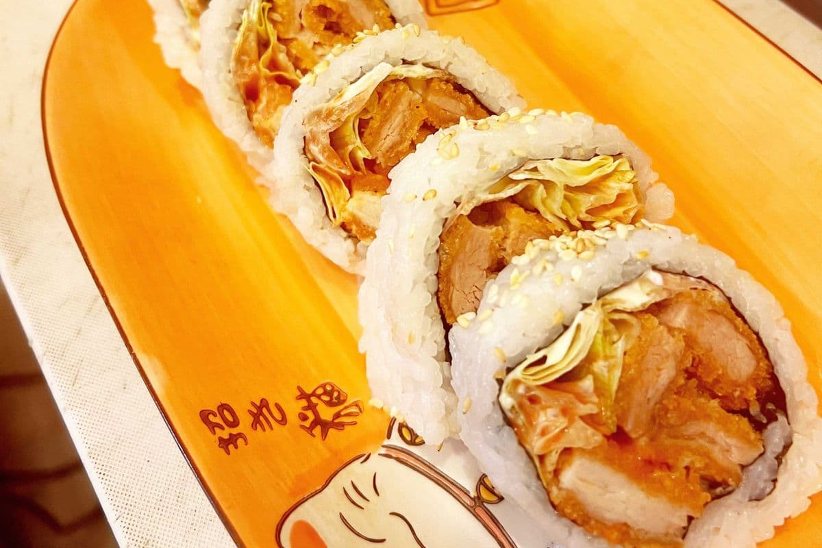 Tonkatsu Roll 5pcs (炸猪排寿司卷5片）
