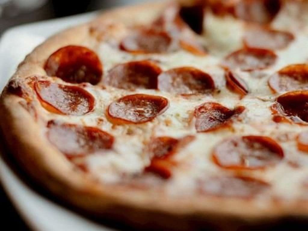 Regular Pepperoni Pizza