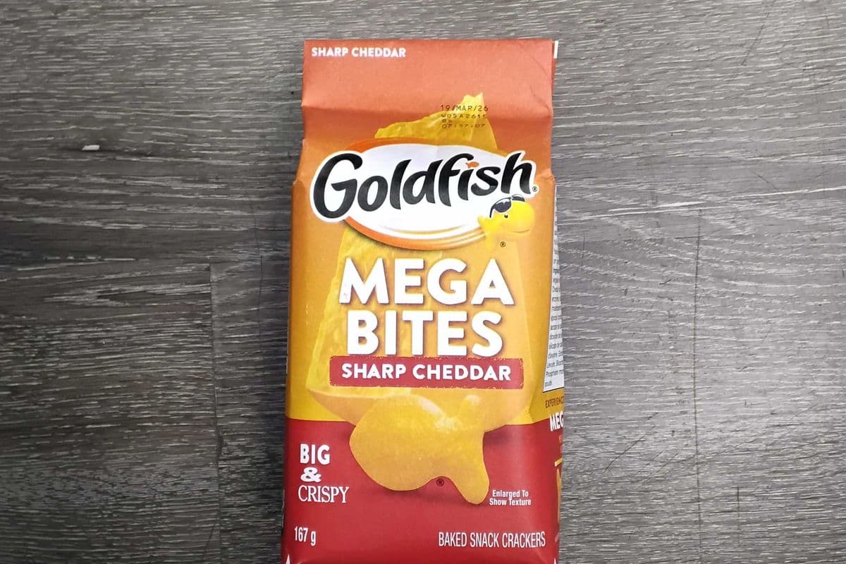 Goldfish mega bites sharp cheddar (167g)