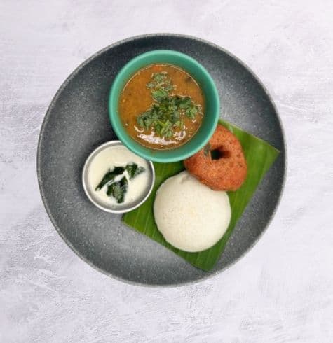 Idli Vada Combo (2 pcs) - Not Dipped