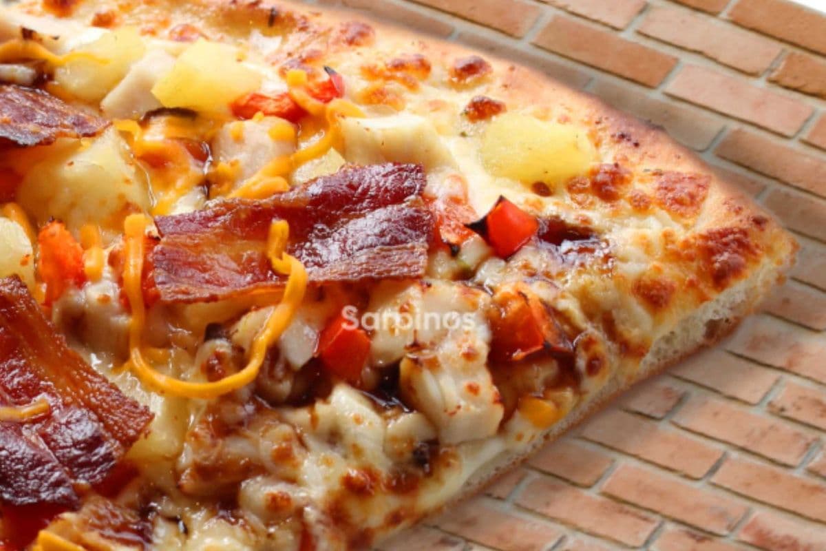 10" Chicken Bacon Alfredo Pizza (Small (10"))