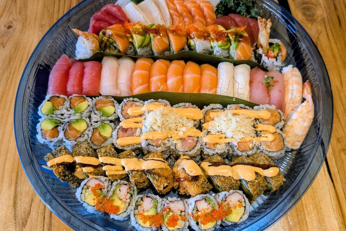 Party Platter F - Maki Sushi Sashimi (68 pcs)