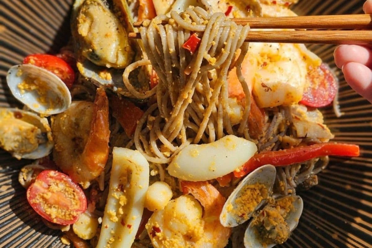 Uni kaisen Soba Aglio Olio - Seasonal