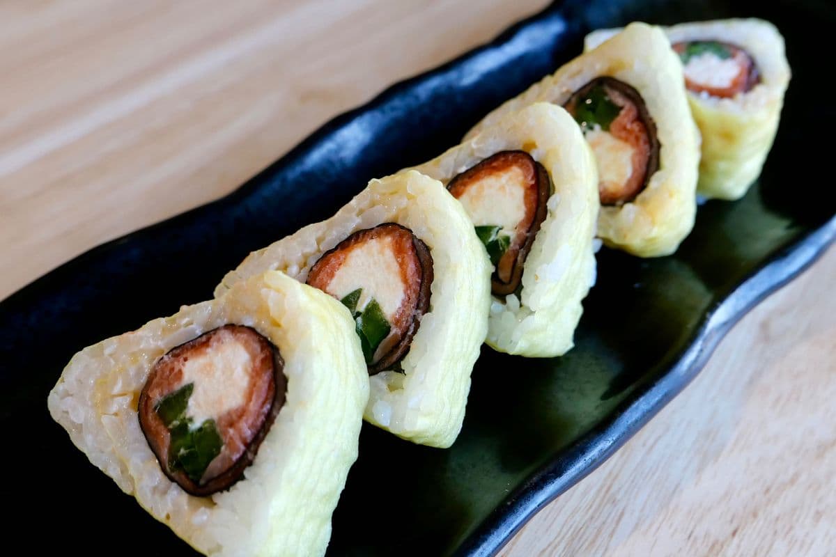 Tiger Eye Roll