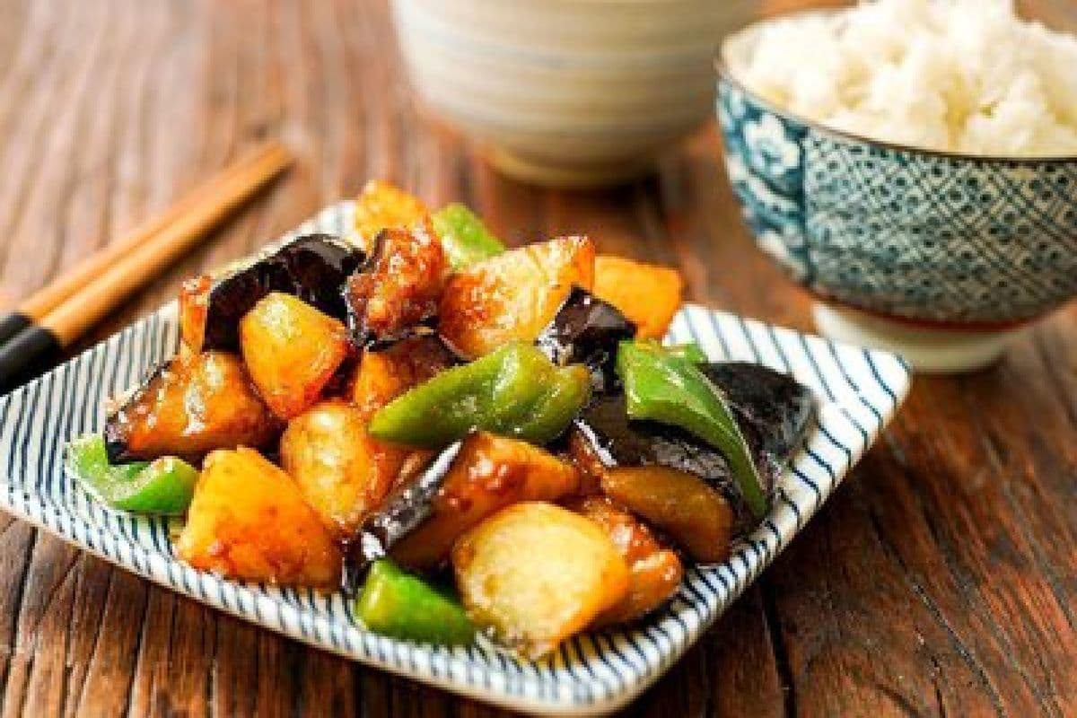 Fried Potato, Eggplant, and Pepper in Garlic Sauce（地三鲜）