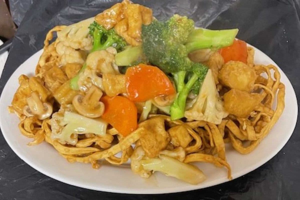 51A. Satay Shrimp with Vegetables and Egg Noodle (Soft or Crispy)