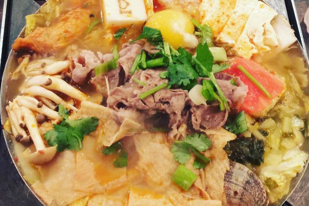 Lamb with Vegetable ⽺⾁酸菜锅