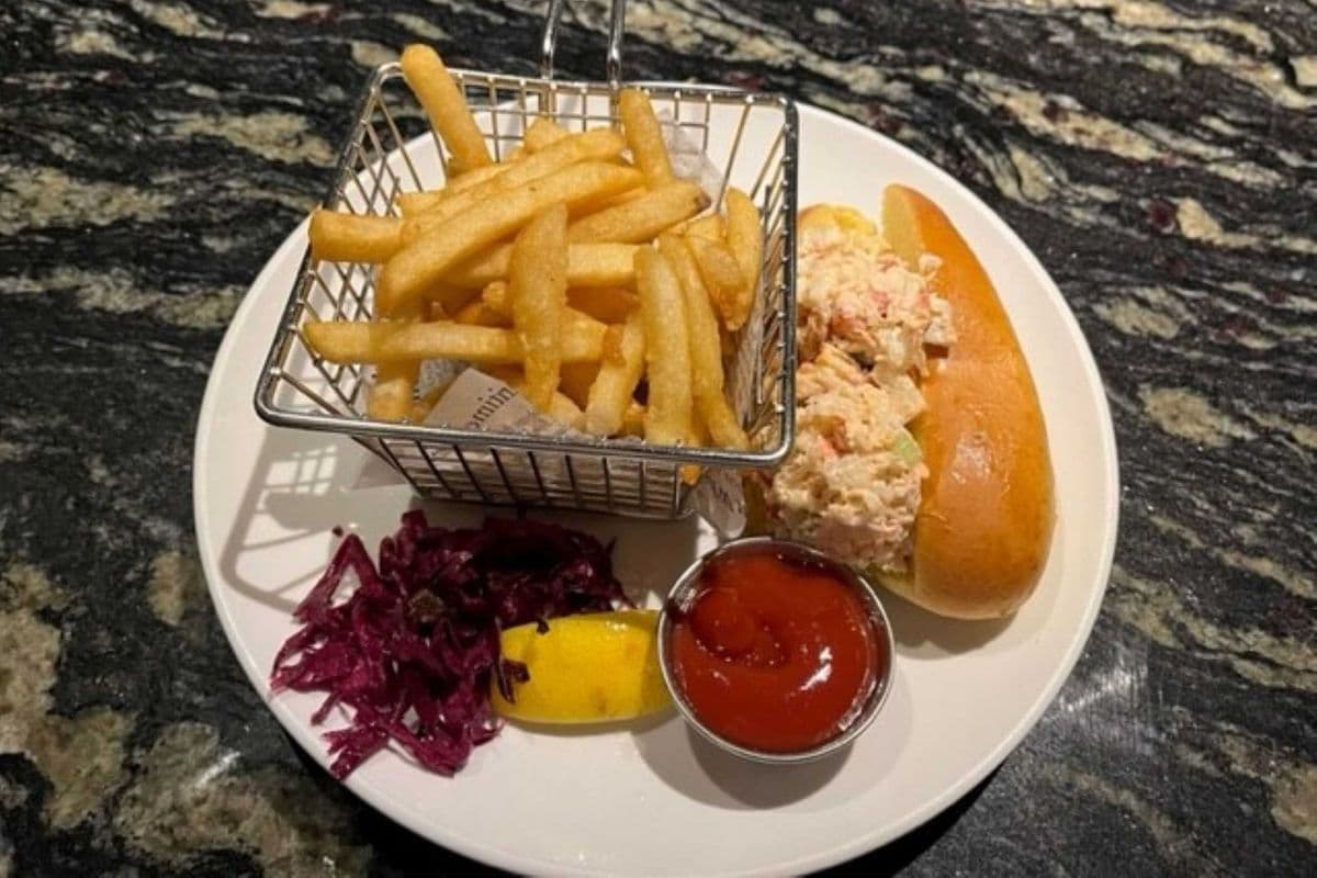Traditional Atlantic Lobster Roll