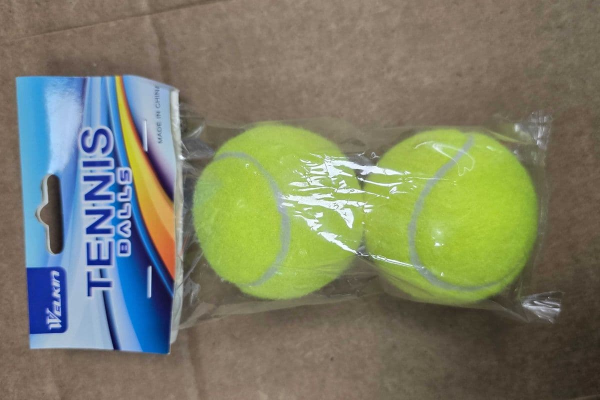 Tennis balls