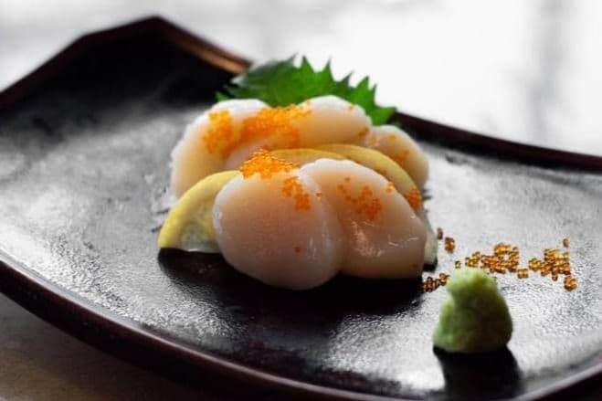 Scallop Sashimi (5 pcs)