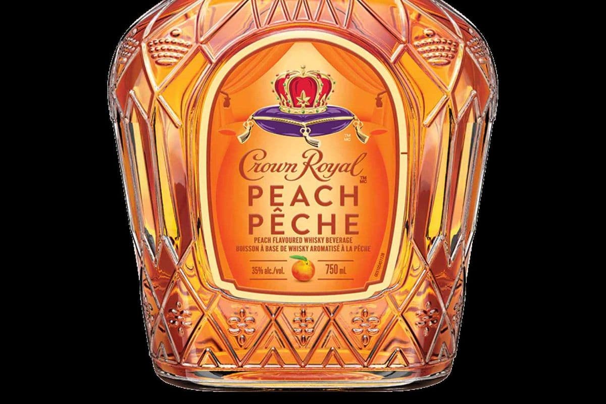 CROWN ROYAL PEACH (750ML) 35.0% ABV (1 x 750 mL)