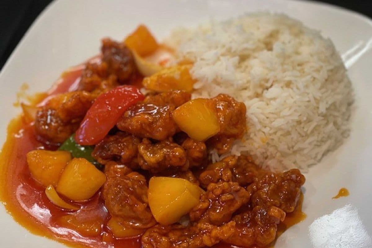 R17 Sweet & Sour Boneless Pork w. rice