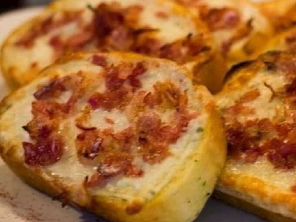 Large Garlic Bread with Bacon & Cheese