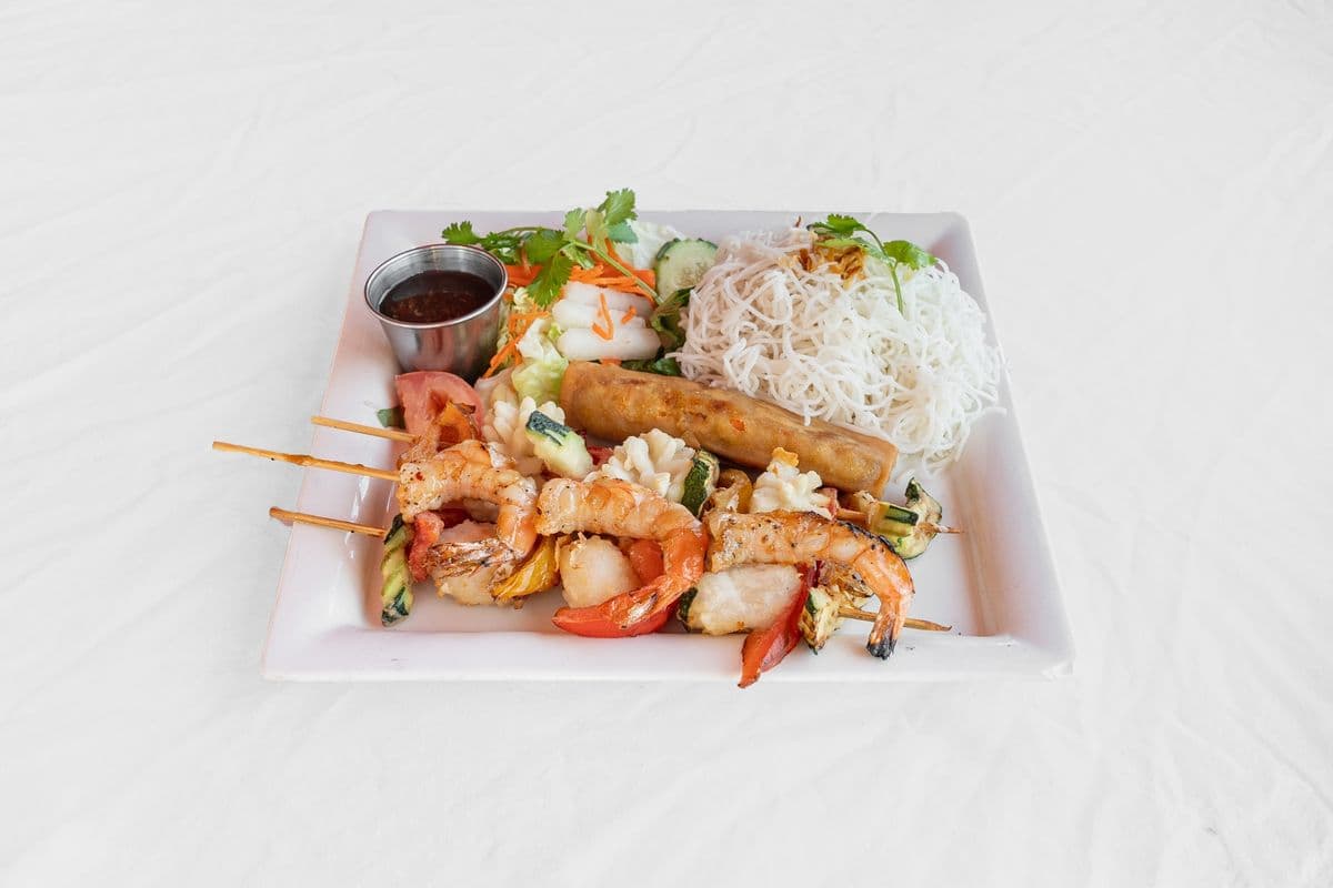 Poulet grillé et brochette de crevettes (1 mc) / Charcoal Chicken & Shrimps Skewer (1 pc)
