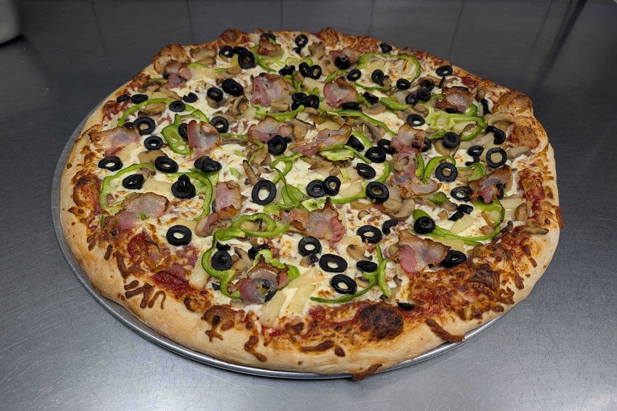 Medium Santa Maria Pizza