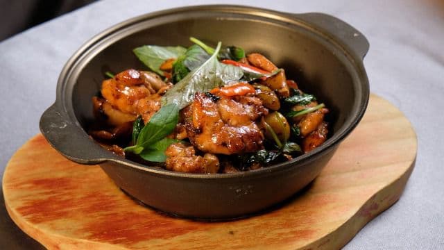 (Frozen) Stir-Fried Boneless Diced Chicken in Three Spice Sauce / (凍)台式無骨三杯雞 500g