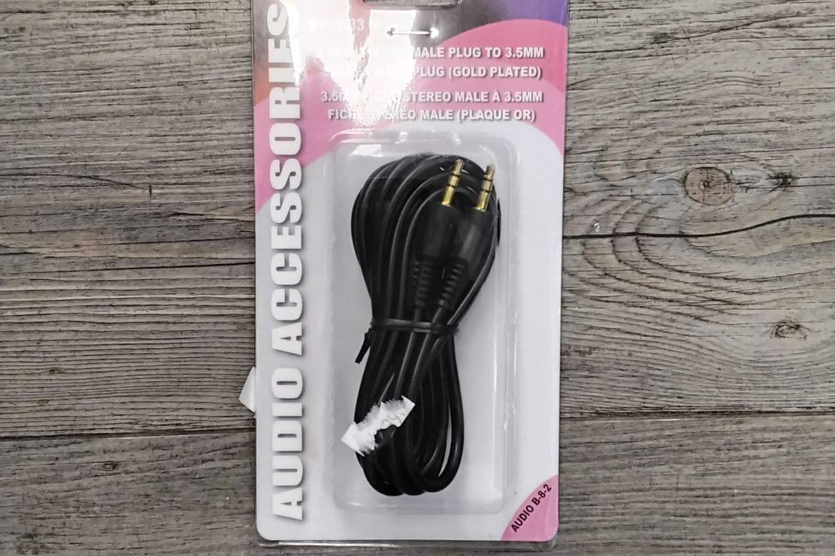 WELLSON AC198G 12ft 3.5mm to 3.5mm Stereo Cable.