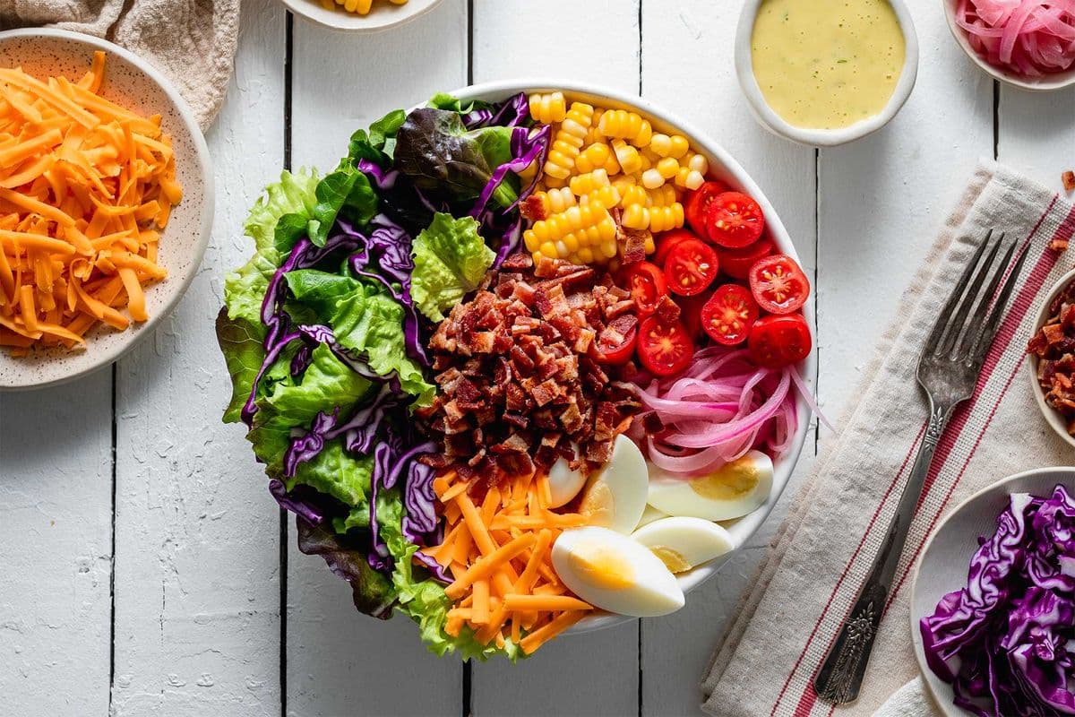 Twisted Cobb Salad (620 Cal)