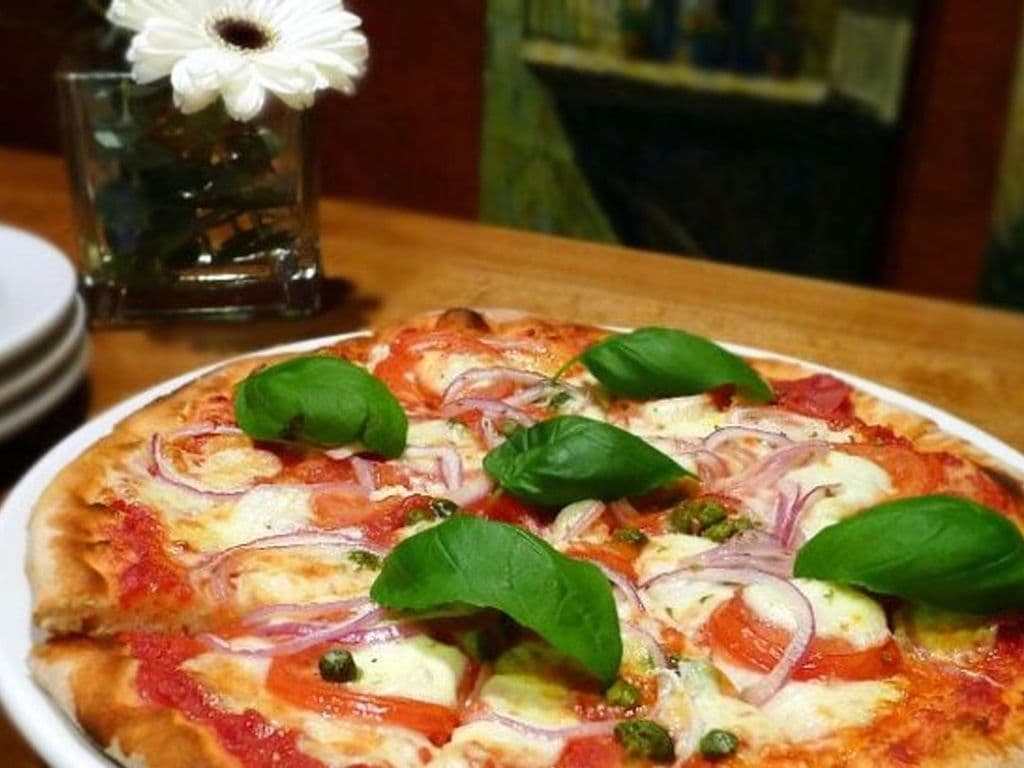 Caprese Pizza SM.