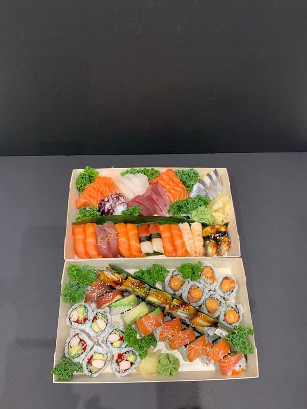 P12. Vintage Sashimi-Sushi-Roll 65 pcs (for 4) / P12. 雜錦拼盤 65 pcs (for 4)