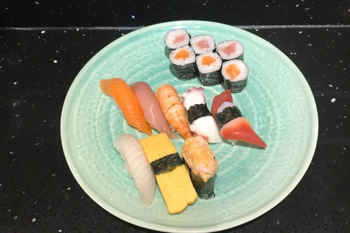 Assorted Sushi Combo (14 pcs)