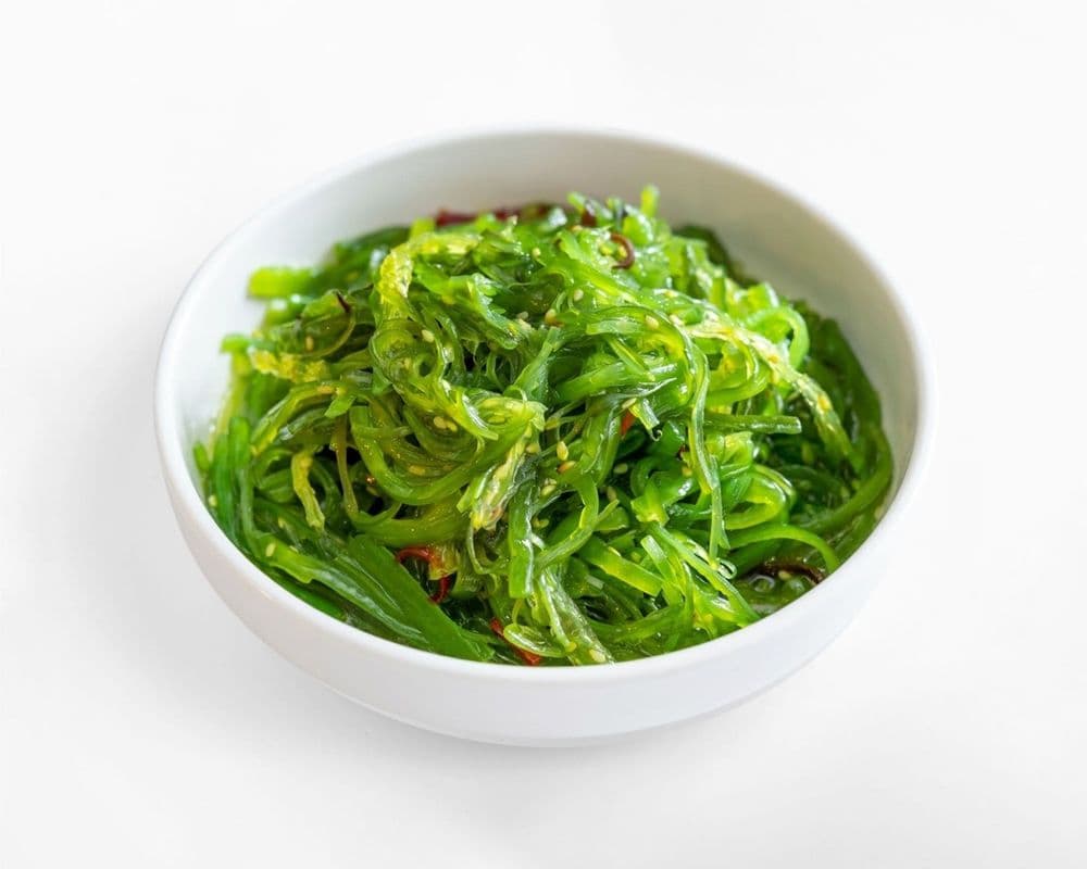 09.Marinated Seaweed Salad/ / Salade d'algues marinees/