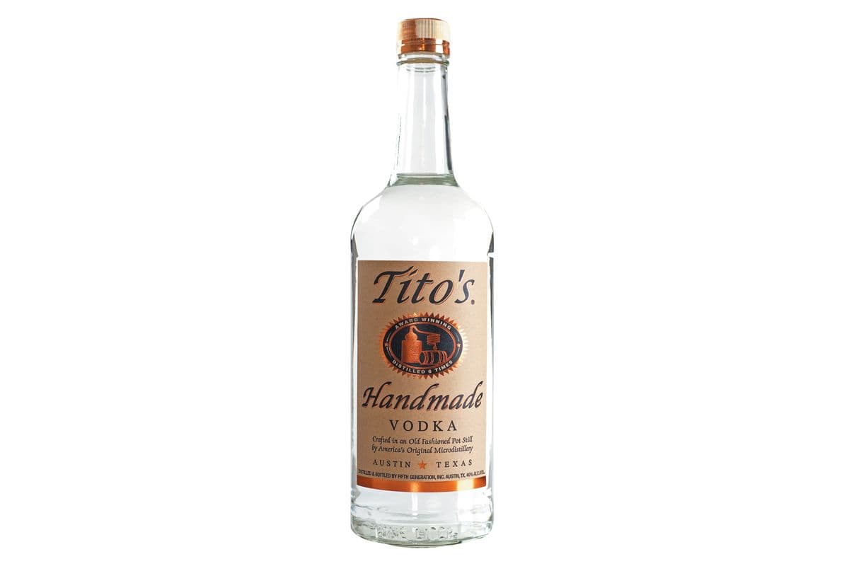 Tito's Handmade Vodka (750 ml)