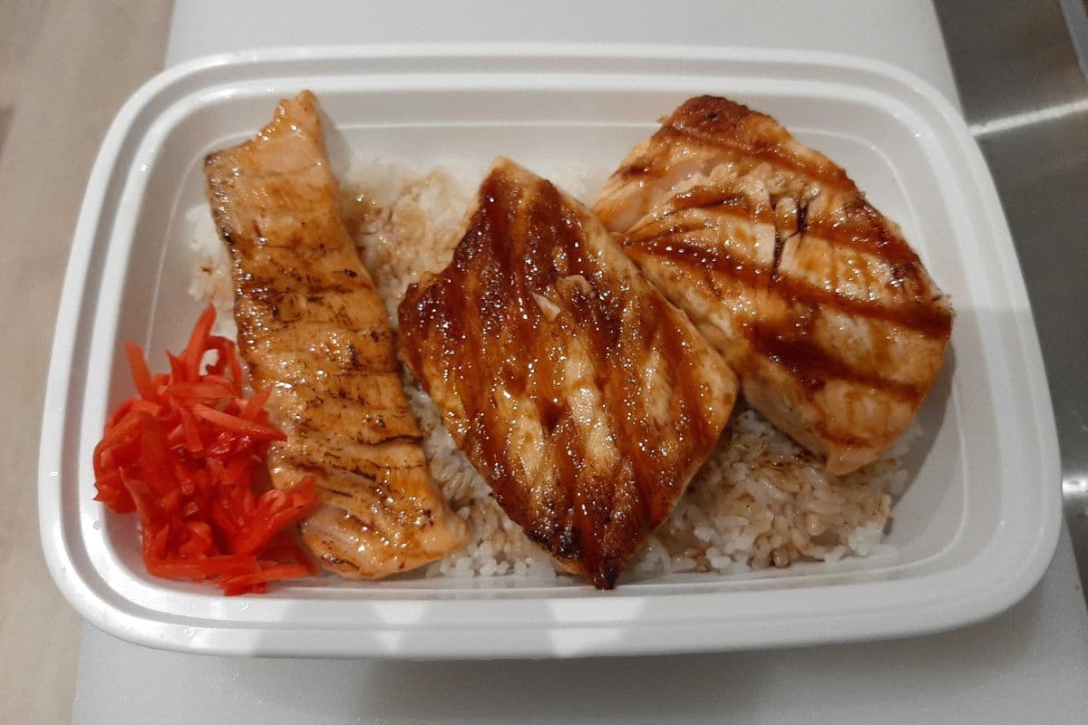 Yuzu Ponzu Salmon Teriyaki(Regular Size)+1Miso Soup
