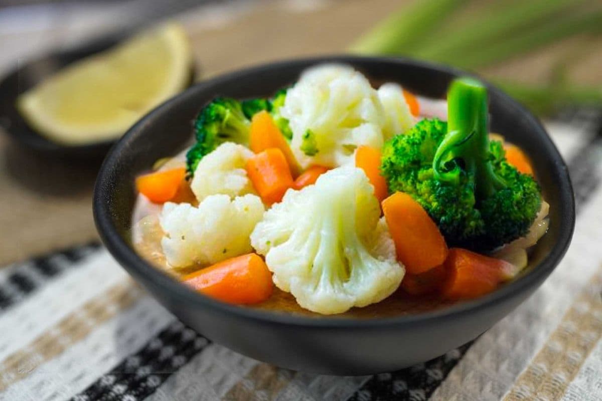 Steamed Seasonal Veggies