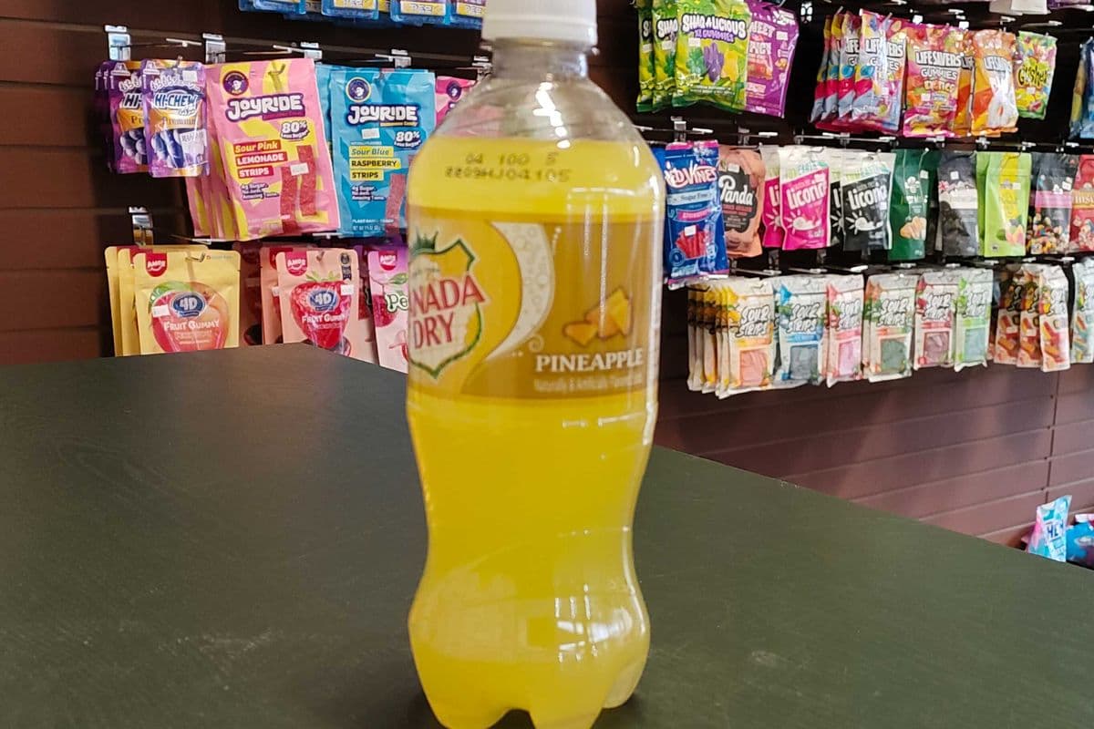 Canada Dry Pineapple (591 ml) (591ml)