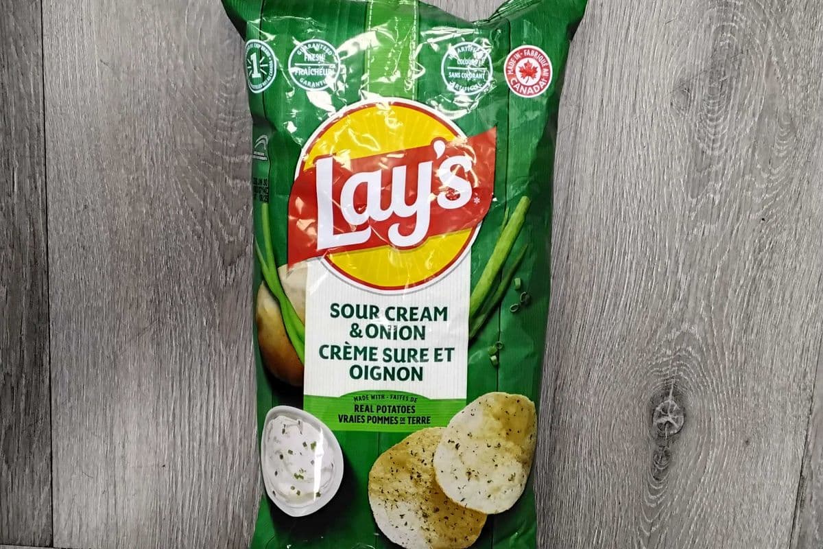 Lay's sour cream and onion 220g