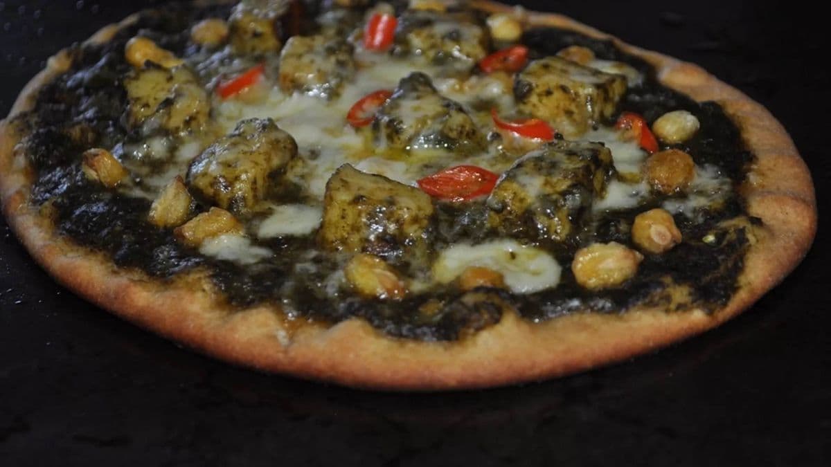 Spinach Paneer Pizza