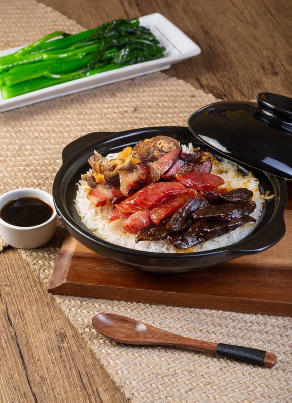 F4. Preserved Meat with Rice in Hot Pot