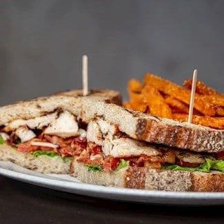 Madisons Club Sandwich / Club Sandwich Madisons