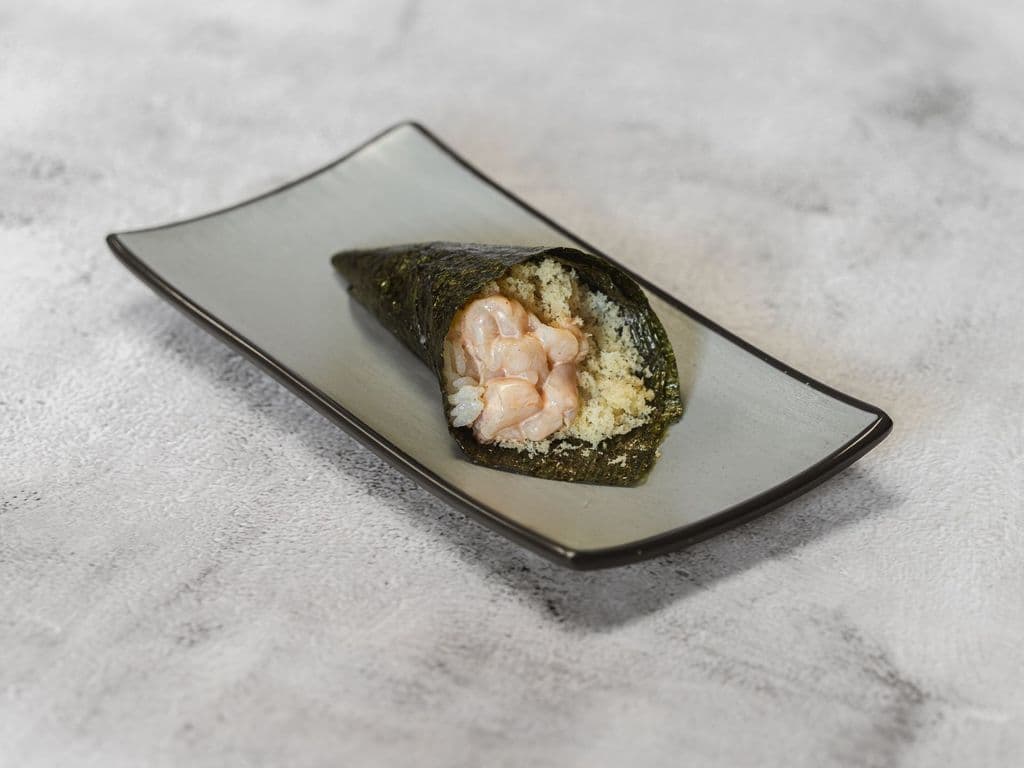 H07 Spicy Scallop Handroll (1pc)