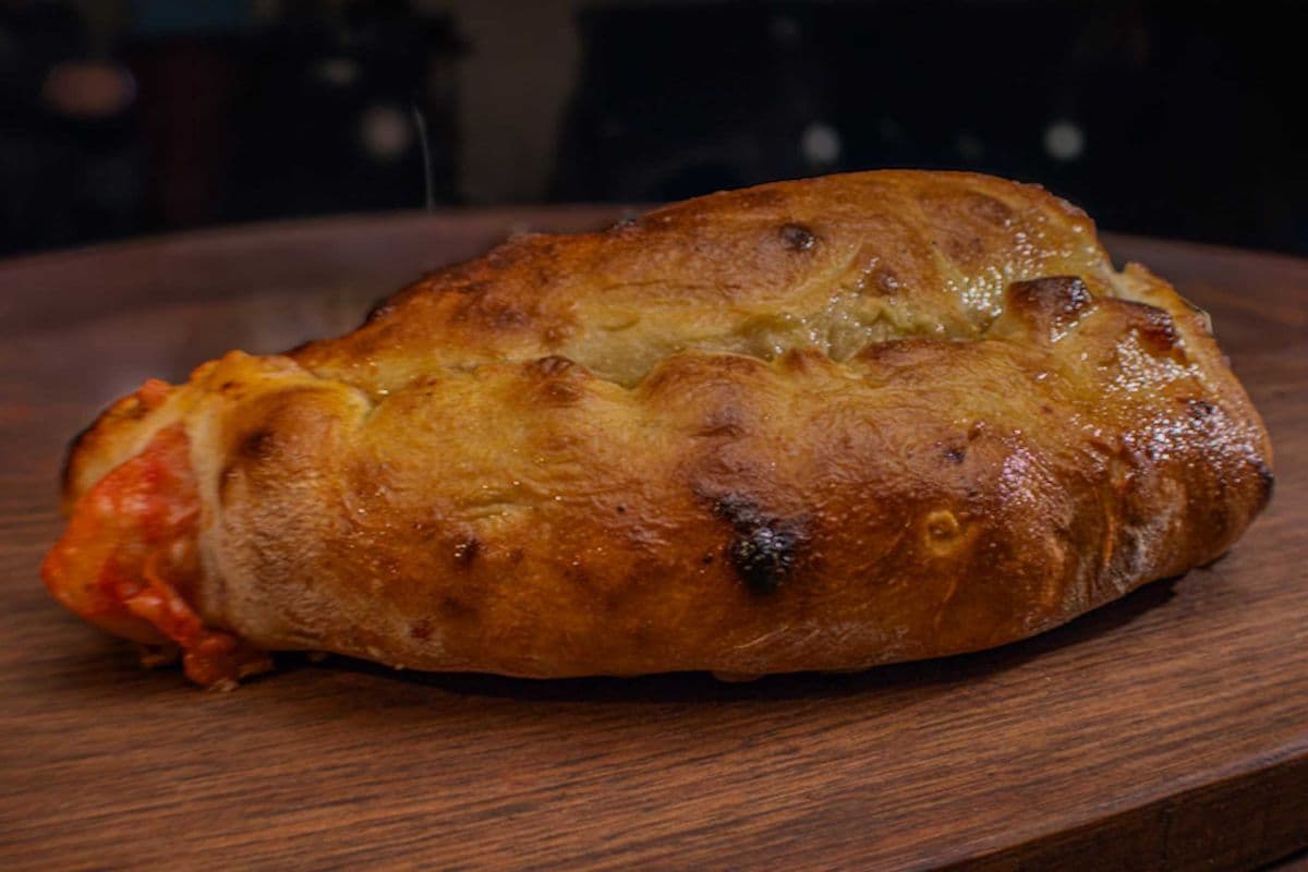 Deluxe Calzone