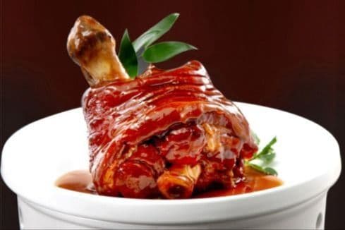 Dongpo Pig Knuckle / 东坡肘子