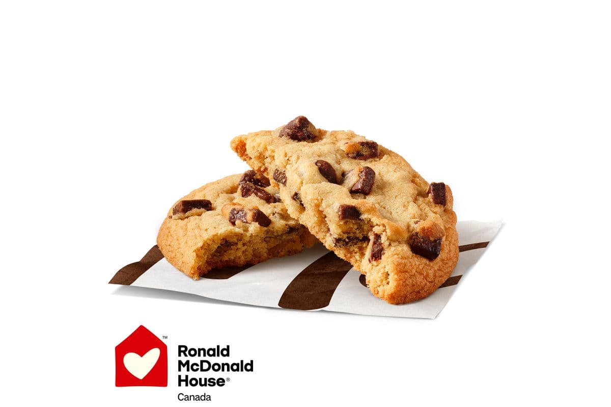 Chewy Chocolate Chunk Cookie [250.0 Cals]